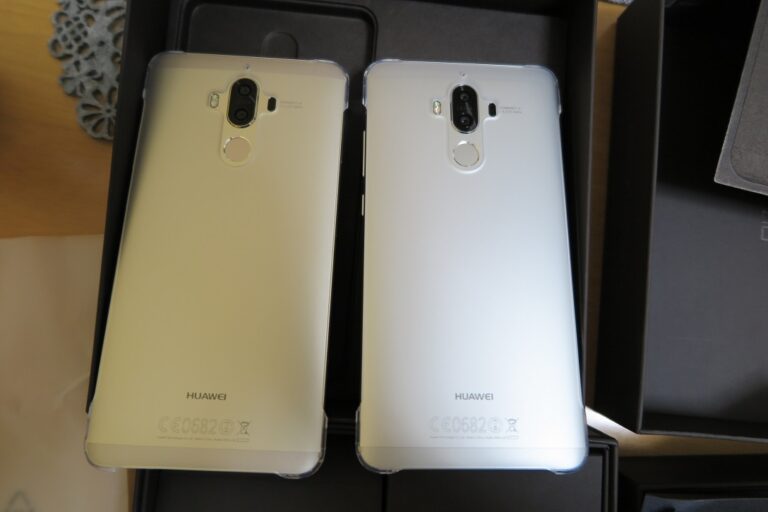 Huawei Mate9のグレーとゴールドの比較